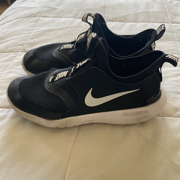 Nike flex shoes - Picture 2 of 5